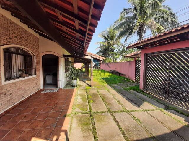 Casa para Venda em Caraguatatuba - 2