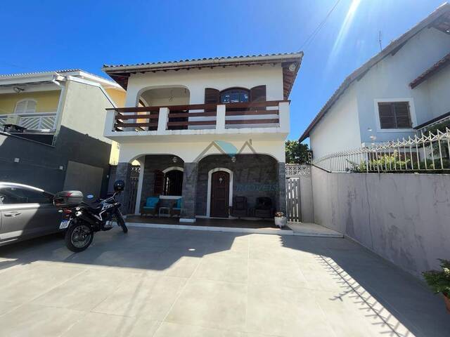 #752 - Sobrado para Venda em Caraguatatuba - SP