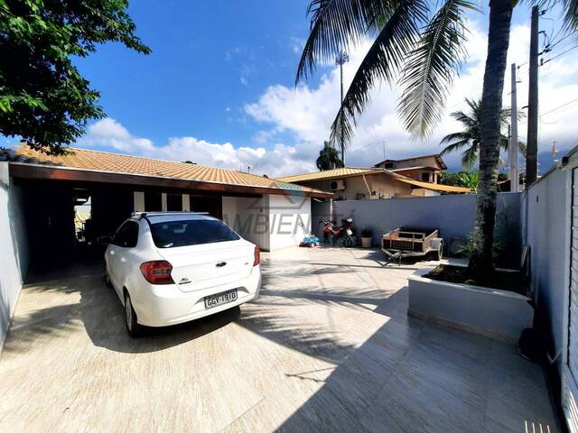 Casa para Venda em Caraguatatuba - 2