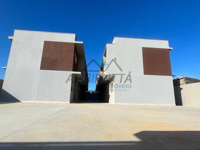 #809 - Sobrado para Locação em Caraguatatuba - SP