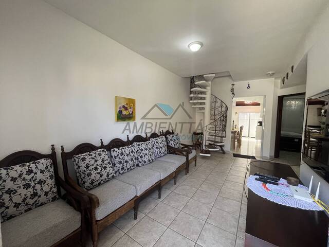 Casa para Venda em Caraguatatuba - 2