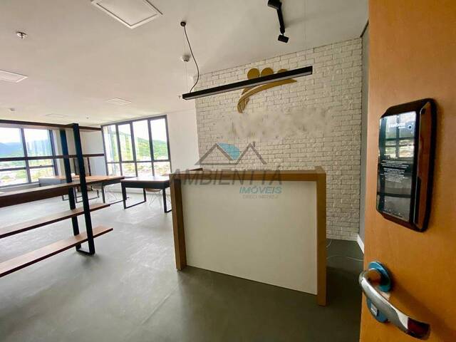 Sala para Locação em Caraguatatuba - 2