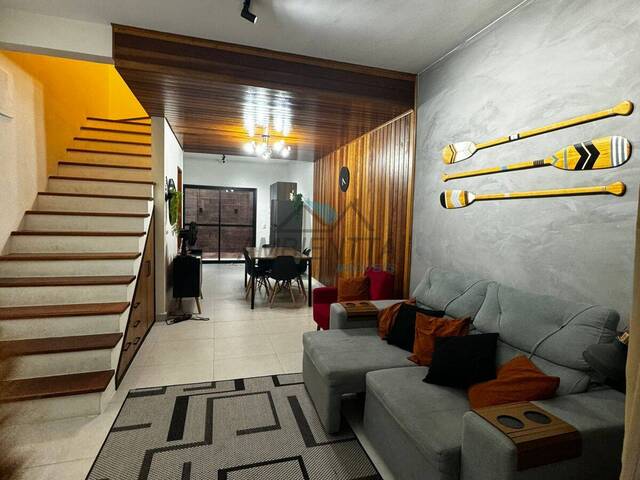 #1019 - Casa para Venda em Caraguatatuba - SP