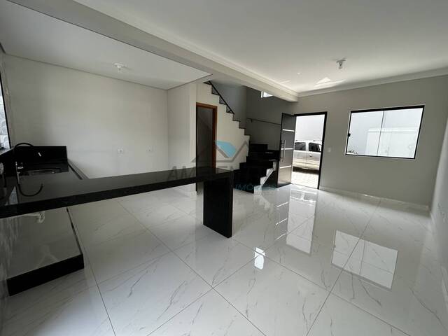 Casa para Venda em Caraguatatuba - 4