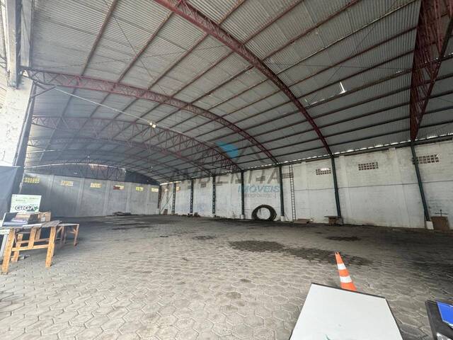 #1057 - Sala para Locação em Caraguatatuba - SP