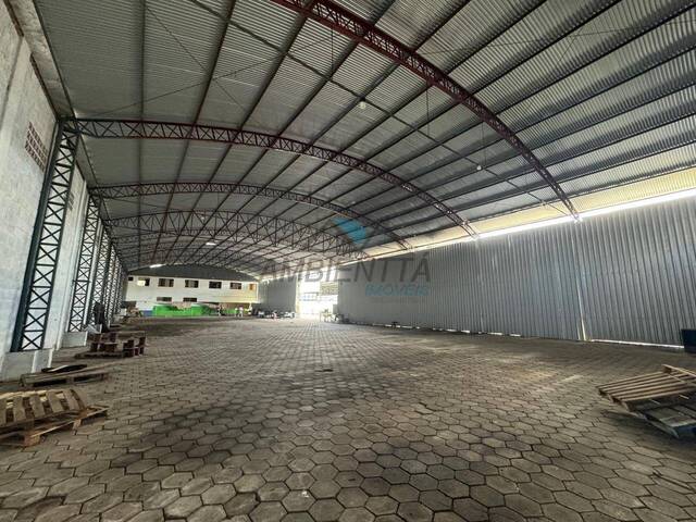 #1057 - Sala para Locação em Caraguatatuba - SP