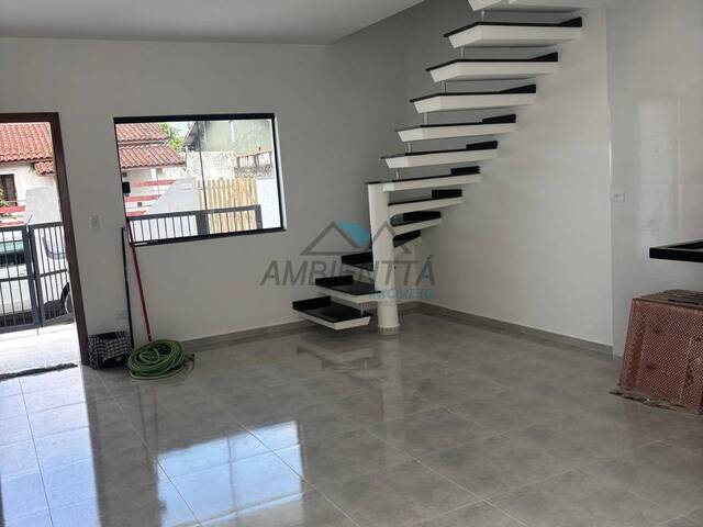 #1136 - Sobrado para Venda em Caraguatatuba - SP