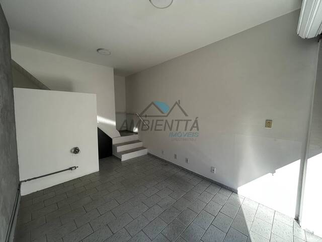 #1138 - Sala para Locação em Caraguatatuba - SP