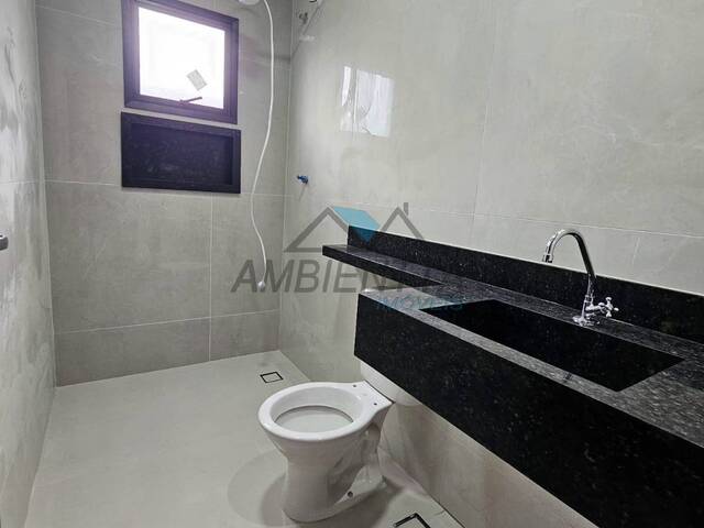 Casa para Venda em Caraguatatuba - 5