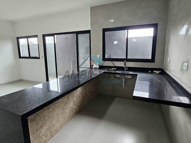 #1148 - Casa para Venda em Caraguatatuba - SP