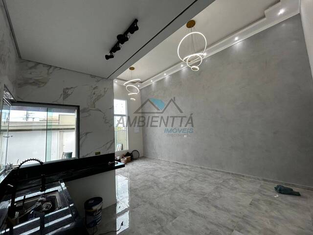 Casa para Venda em Caraguatatuba - 4