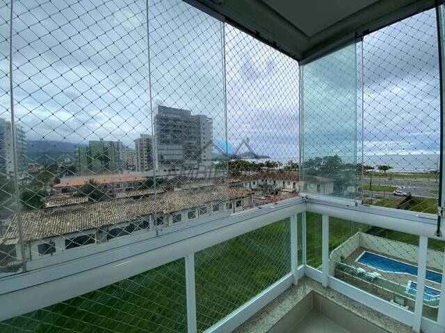 Casa para Venda em Caraguatatuba - 2