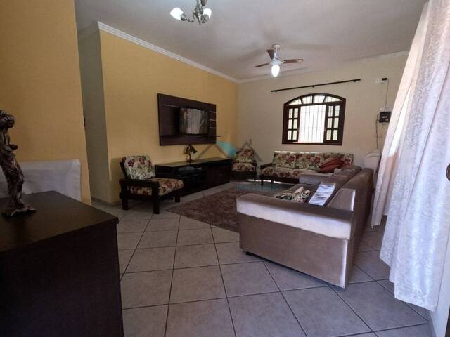 Casa para Venda em Caraguatatuba - 2