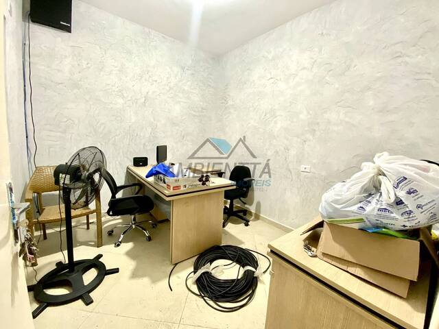 Sala para Venda em Caraguatatuba - 2