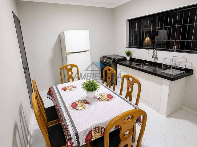 Casa para Venda em Caraguatatuba - 2