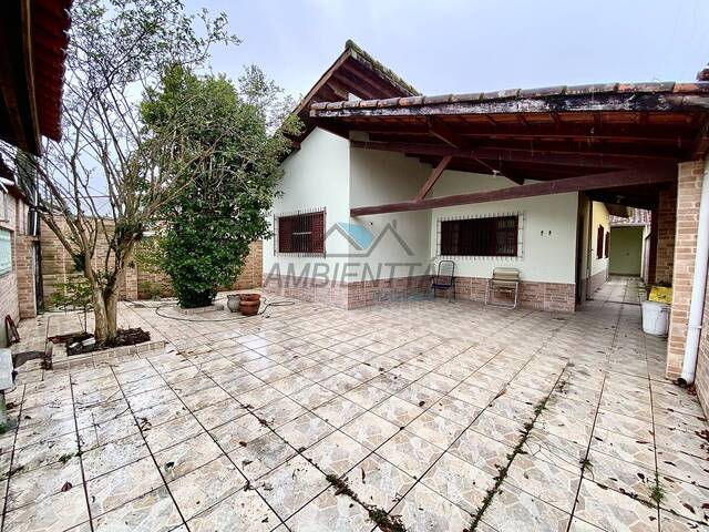 Casa para Venda em Caraguatatuba - 2